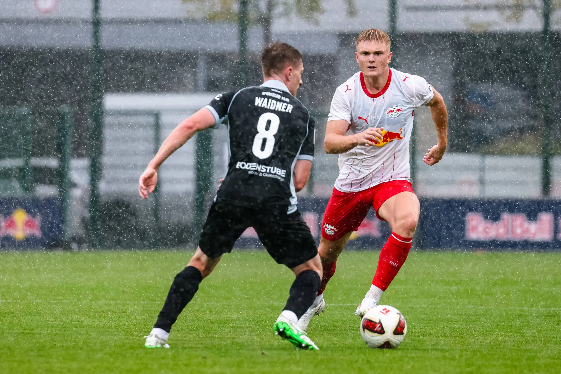 Officiel Strasbourg Fait Signer Conrad Harder