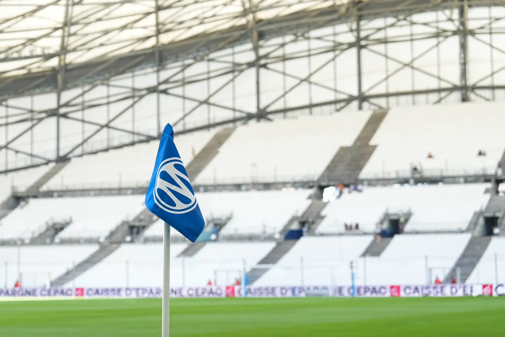 Om Adidas Arrive Et Change Encore Le Logo
