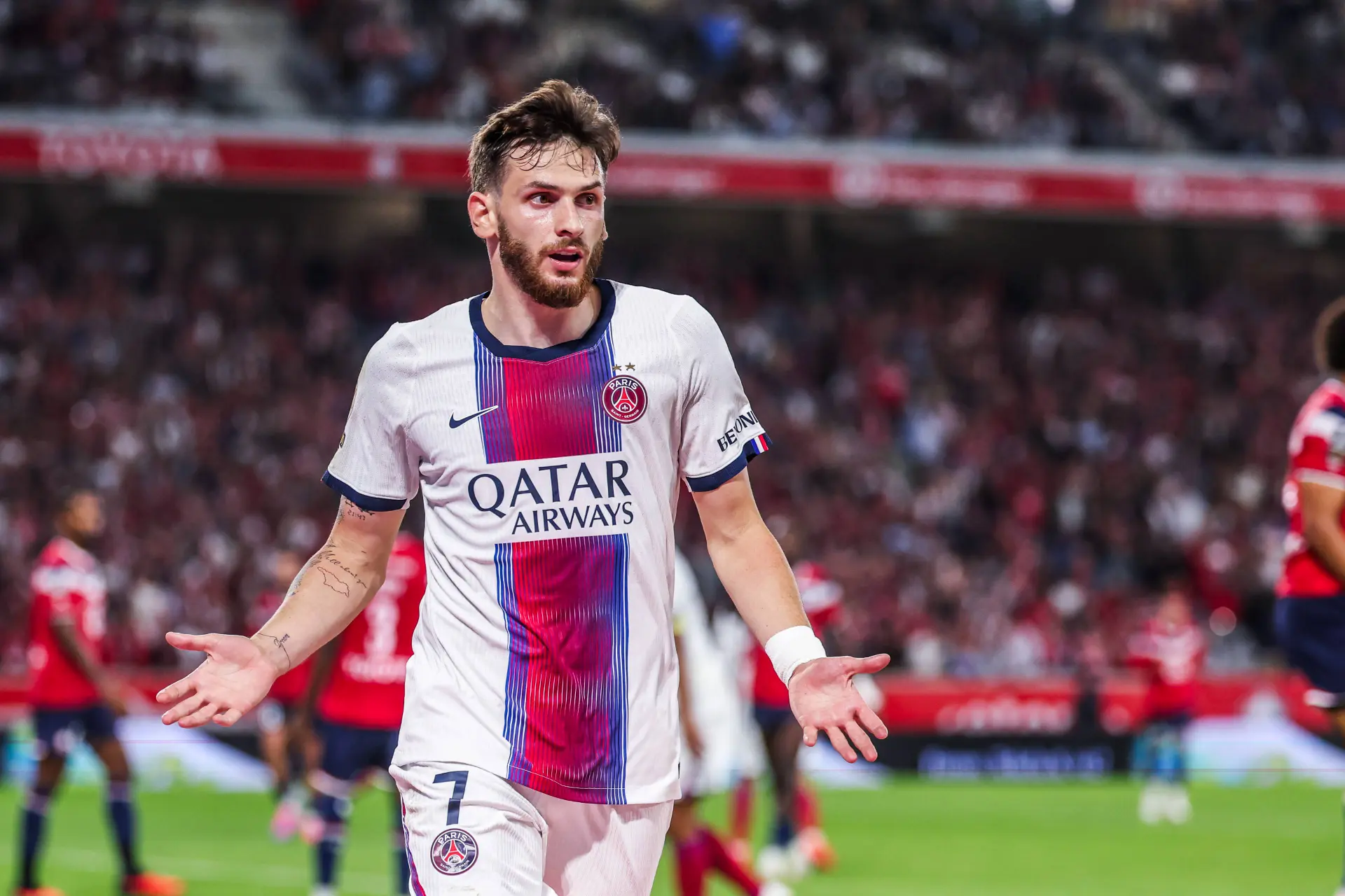 Psg Kvaratskhelia Prolonge Paris Frappe Fort