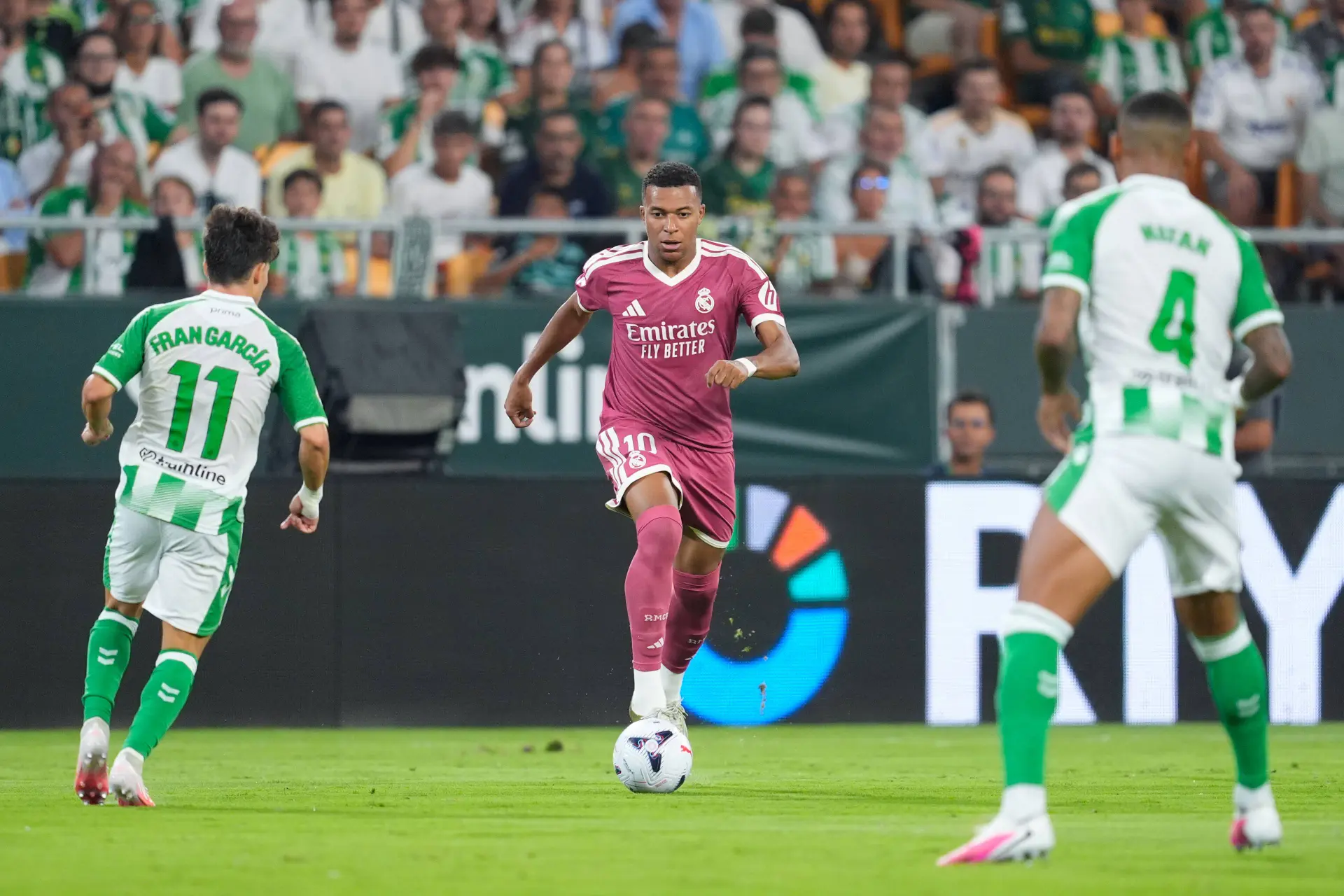 Premiere Defaite Pour Le Real Madrid Mbappe Se Rate