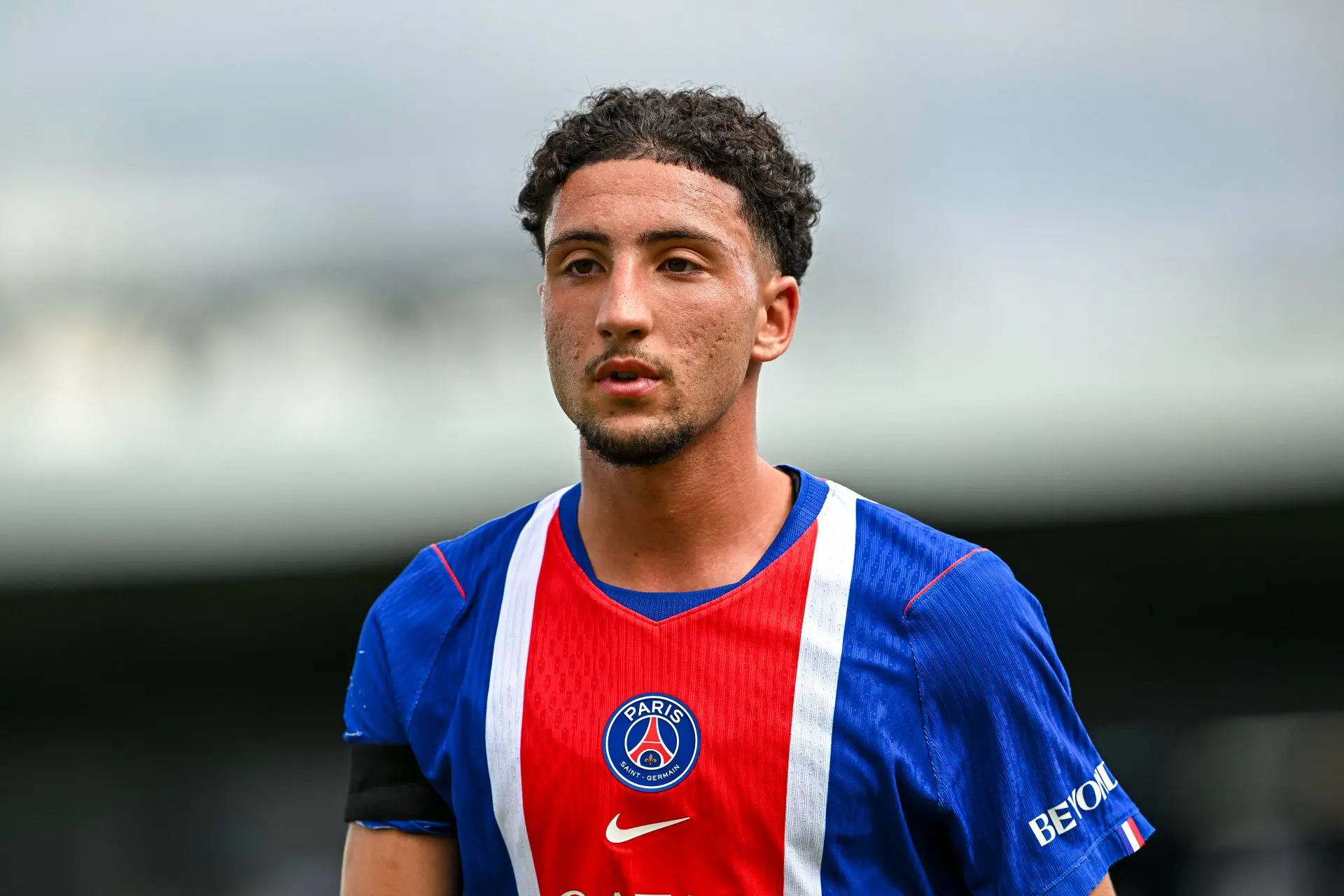 Yl Le Psg Surclasse Le Slovan Bratislava