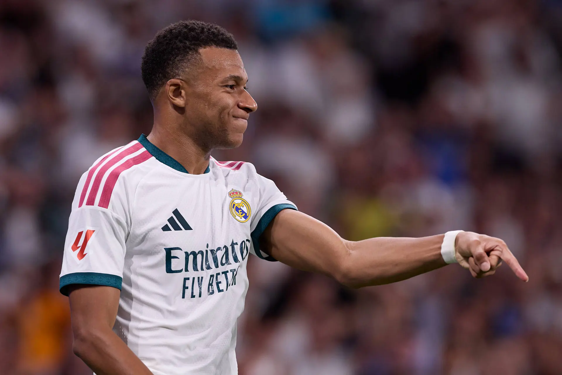 Lizarazu Remet Le Melon Dor A Mbappe