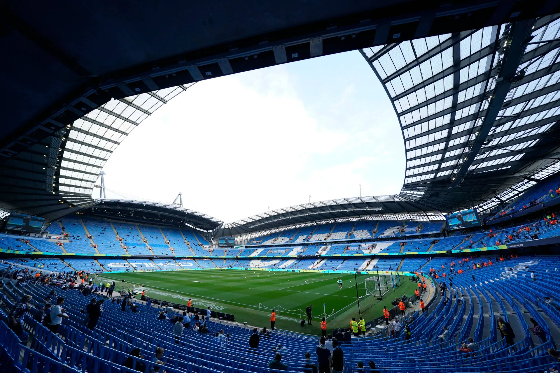 La Reaction De Manchester City Coupable De 114 Infractions