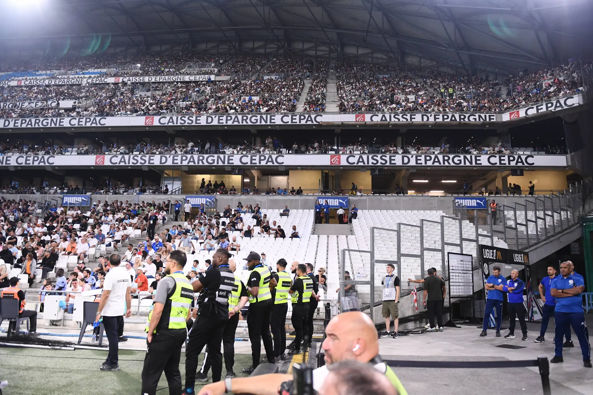 Om Psg Agression Aux Abords Du Velodrome Un Journaliste Aux Urgences