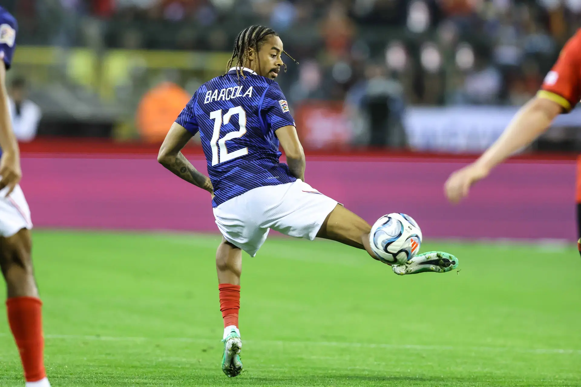 Liverpool Regarde Lequipe De France Et Prend Peur