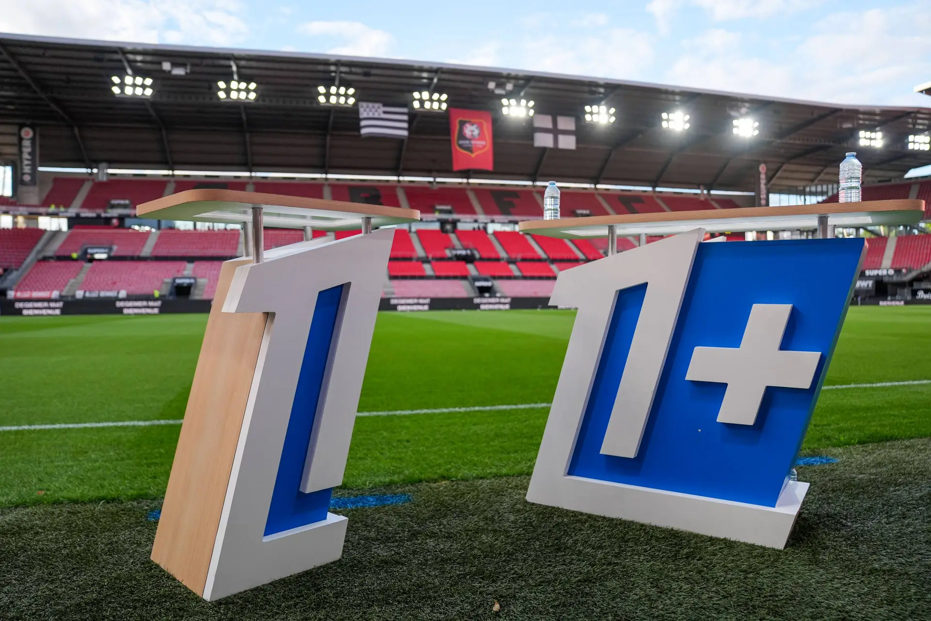 Tv La Lfp Lance Un Appel Doffres Express Pour La L1