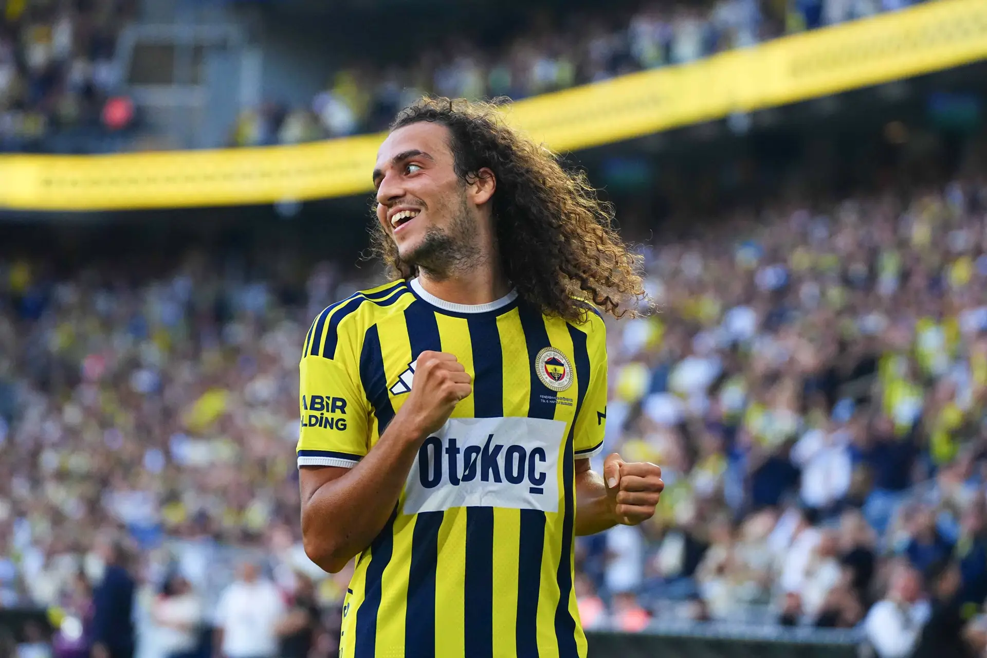 Les Cheveux De Guendouzi A Lorigine Dune Bagarre