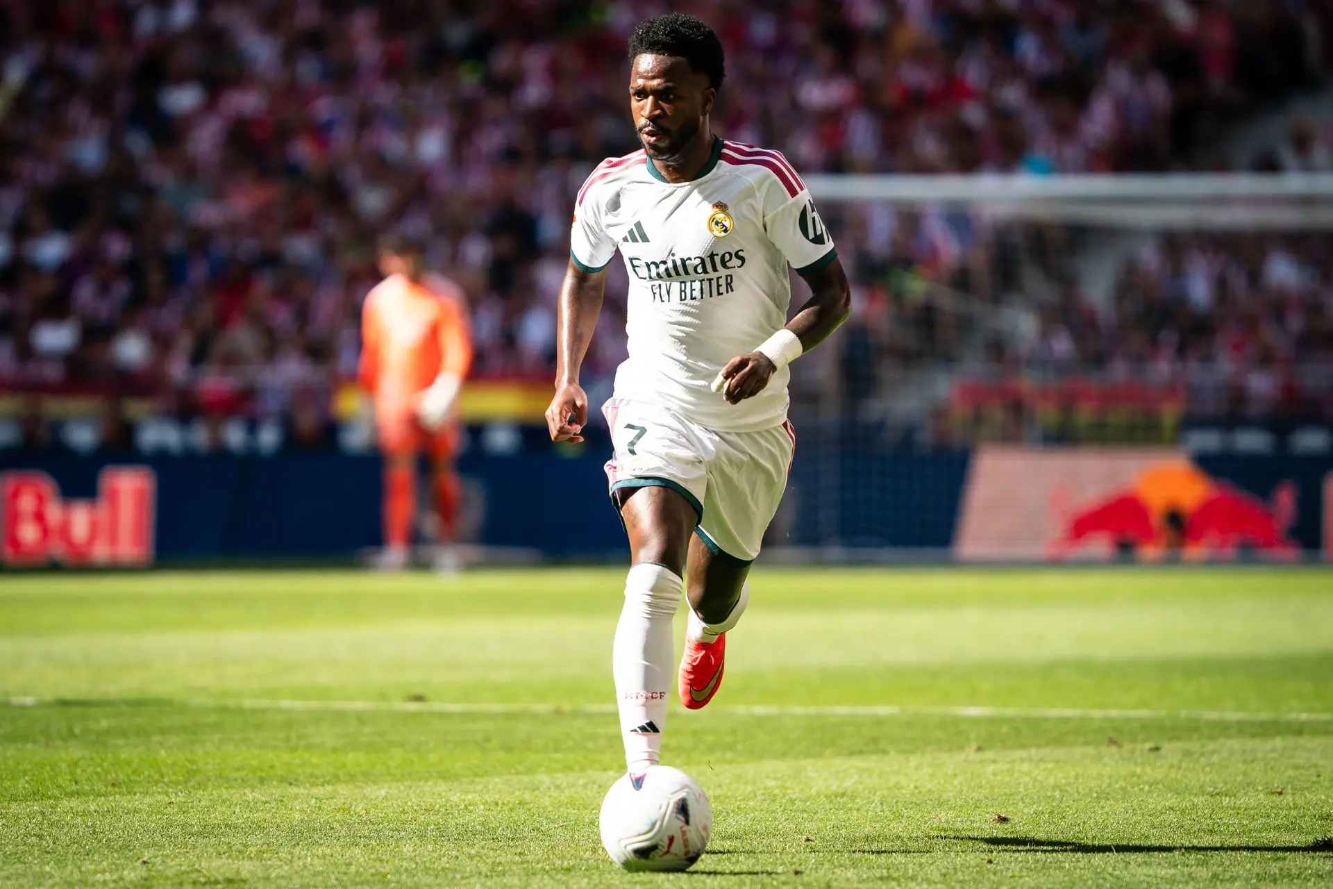 Real Mbappe Titulaire Mourinho Met Vinicius Sur Le Banc