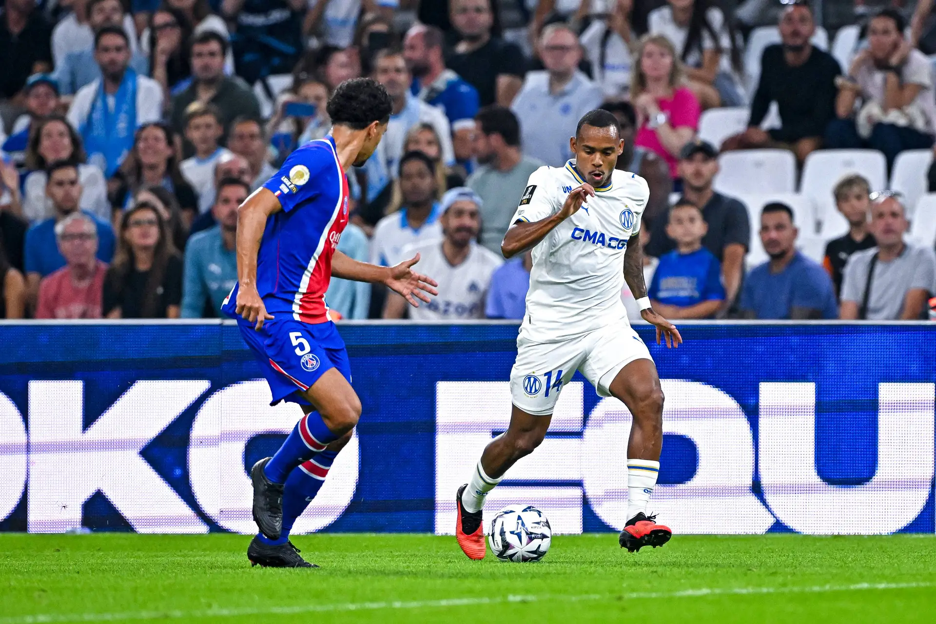 Om Mccourt Na Plus Un Sou Paixao Lui Repond