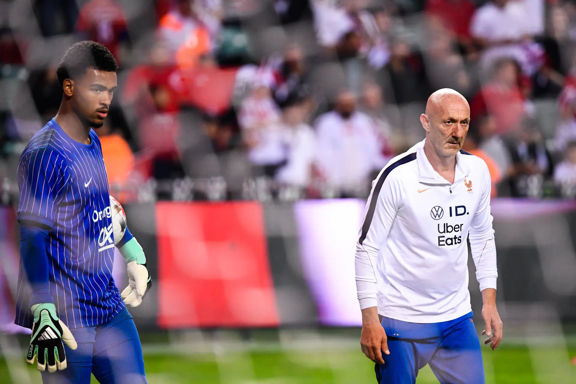 Le Psg Suit Lavis De Barthez Pour Lapres Safonov