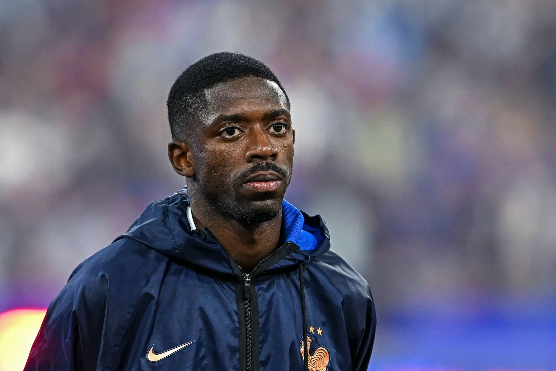 Dembele Trahit La France Acherchour Lenvoie Sur Le Banc