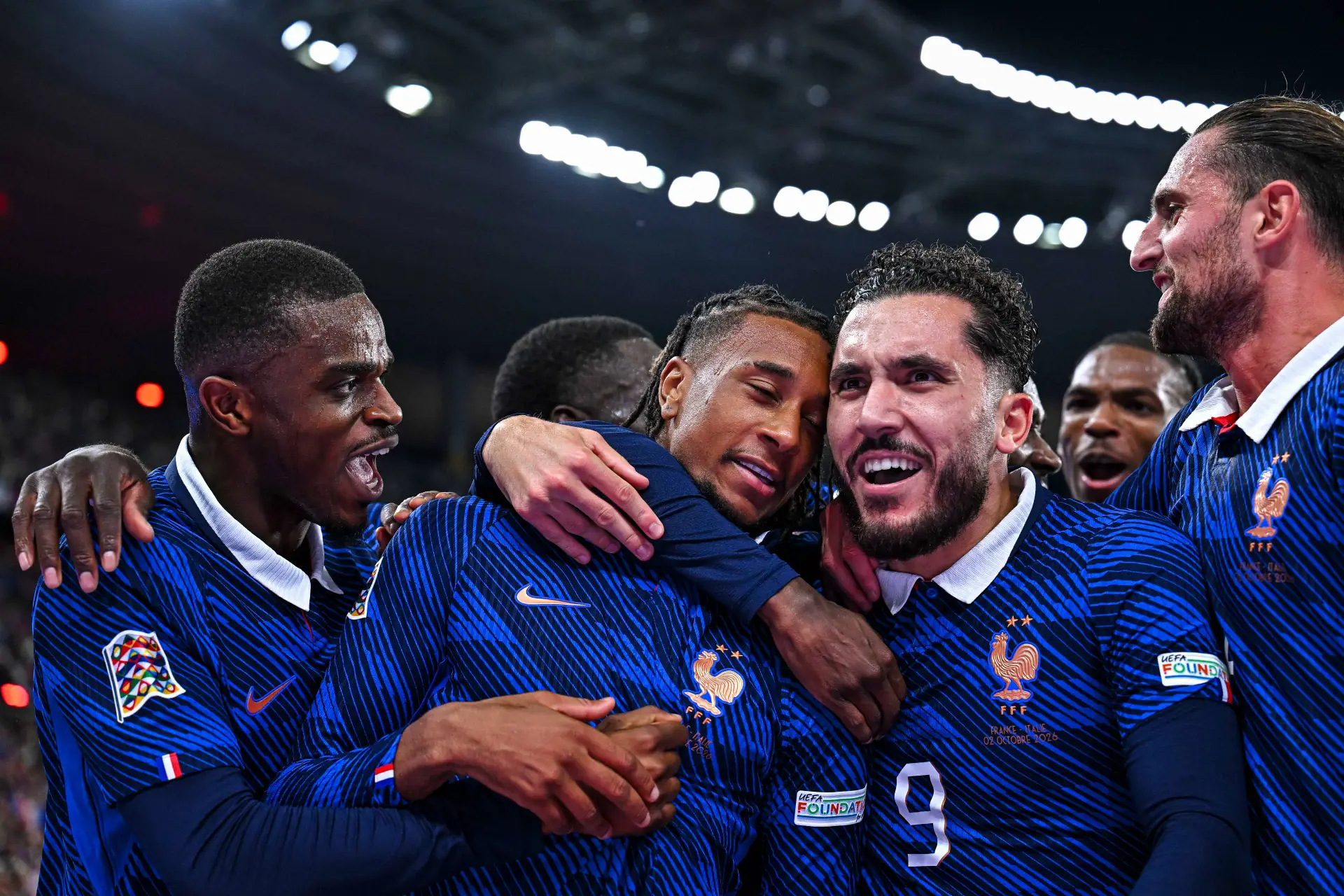 Edf Cherki Pris Pour Cible Son Entourage Demonte Rothen