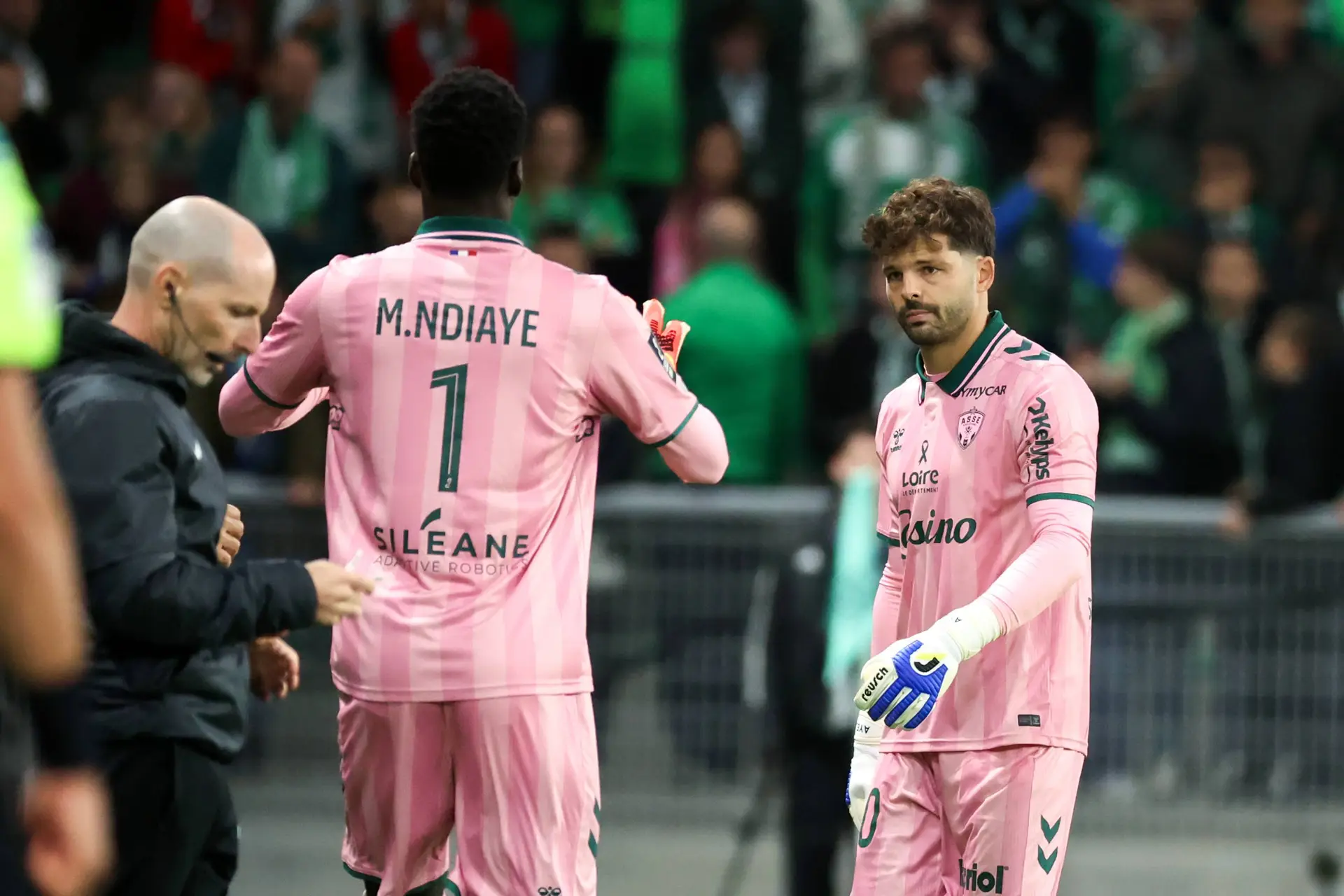 Asse Larsonneur Vire Il Met Fin A La Propagande