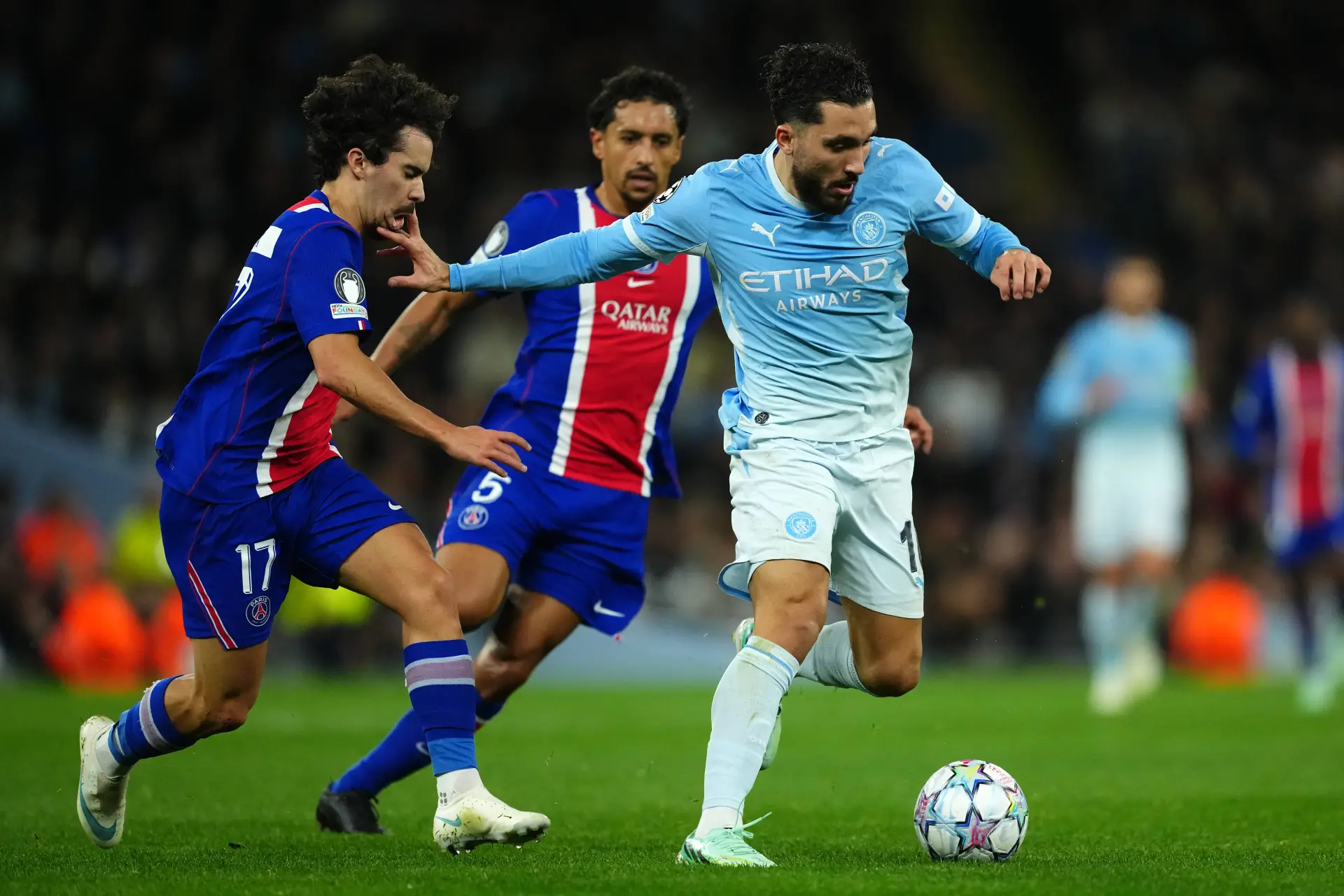 Manchester City Relegue Le Real Fait Une Offre A Cherki