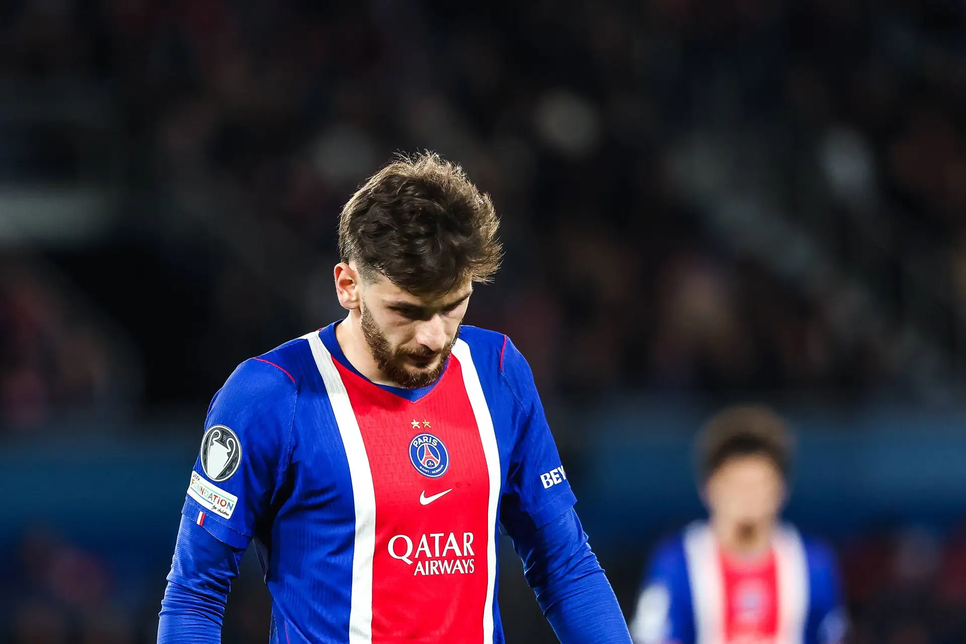 Kvara Blesse Le Psg Prend Une Decision Radicale
