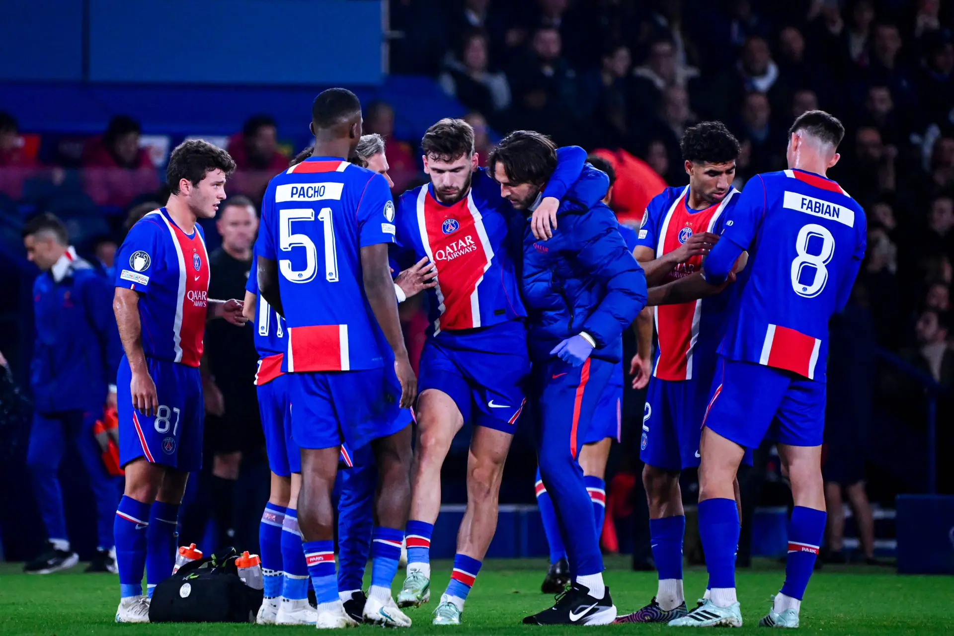 Kvaratskhelia Out Le Psg Passe A Laction A
