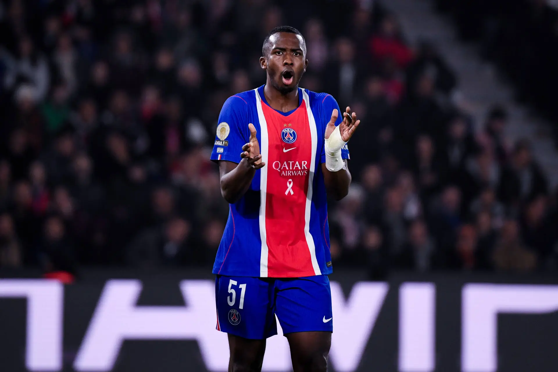 Psg Le Barca Prepare Une Offre Enorme Pour Pacho