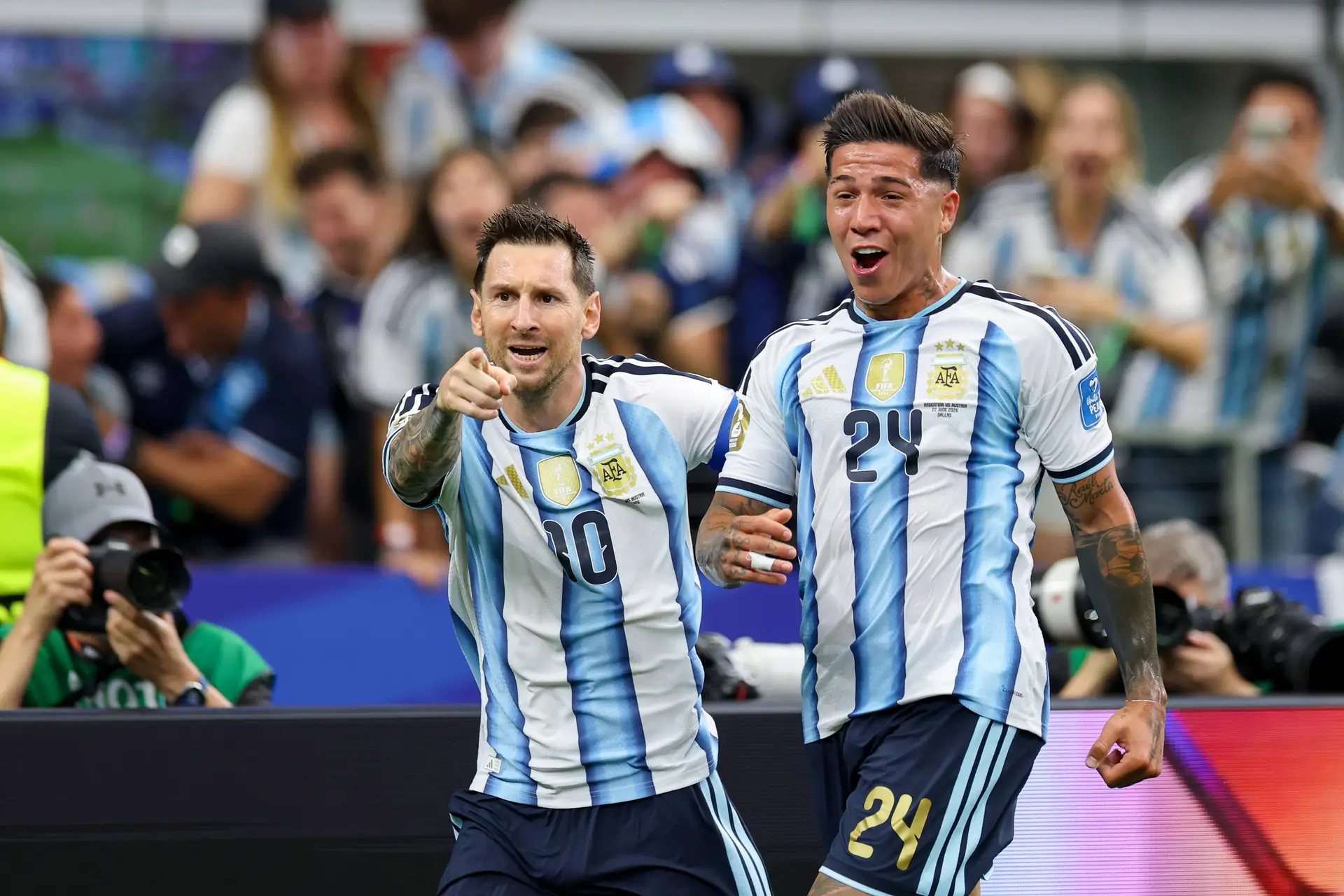 Messi Enzo