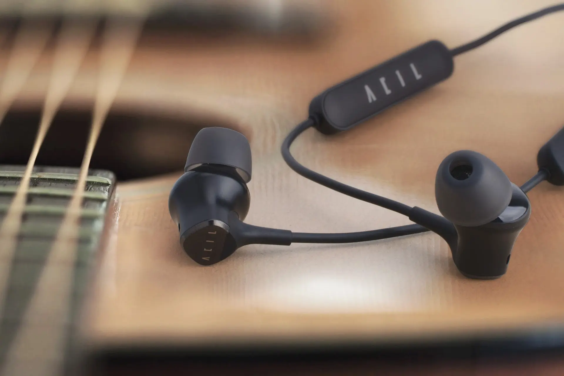 acil earbuds