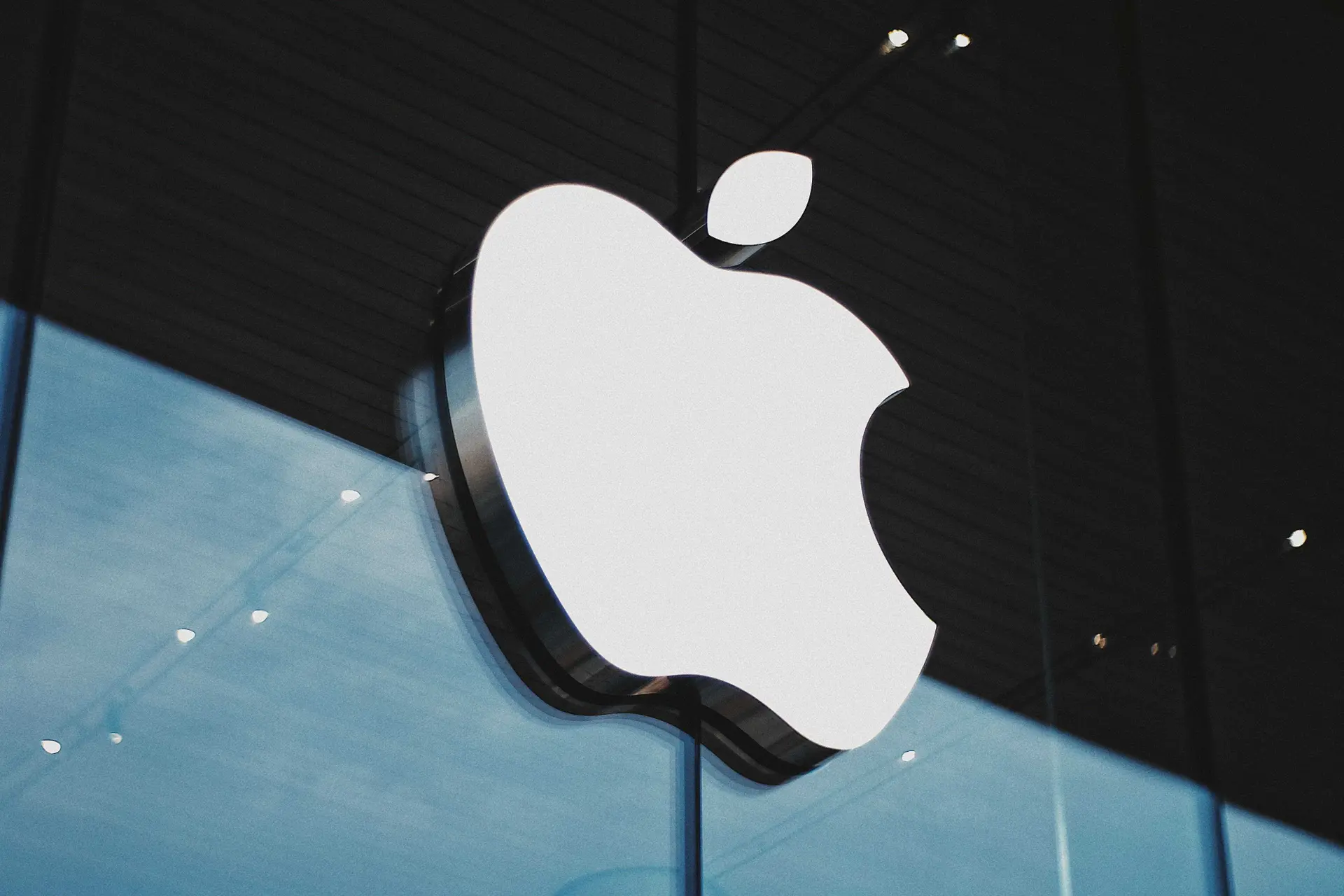 apple sales ftr