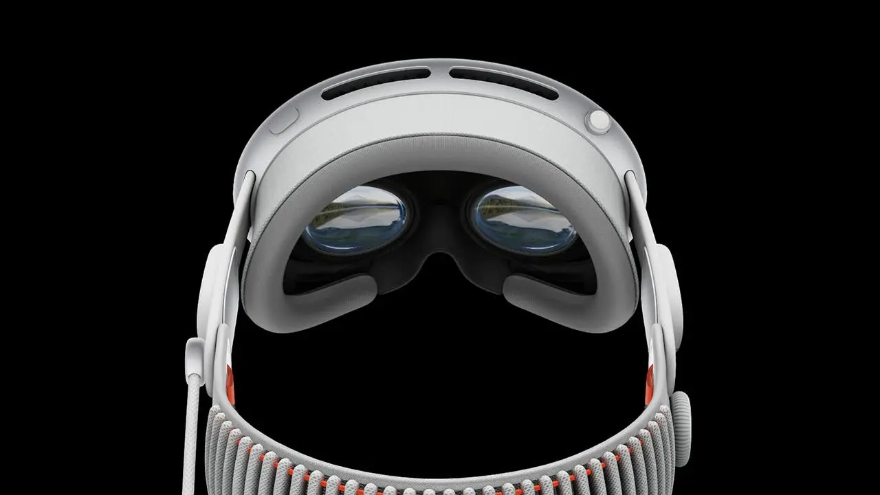 apple vision pro 1