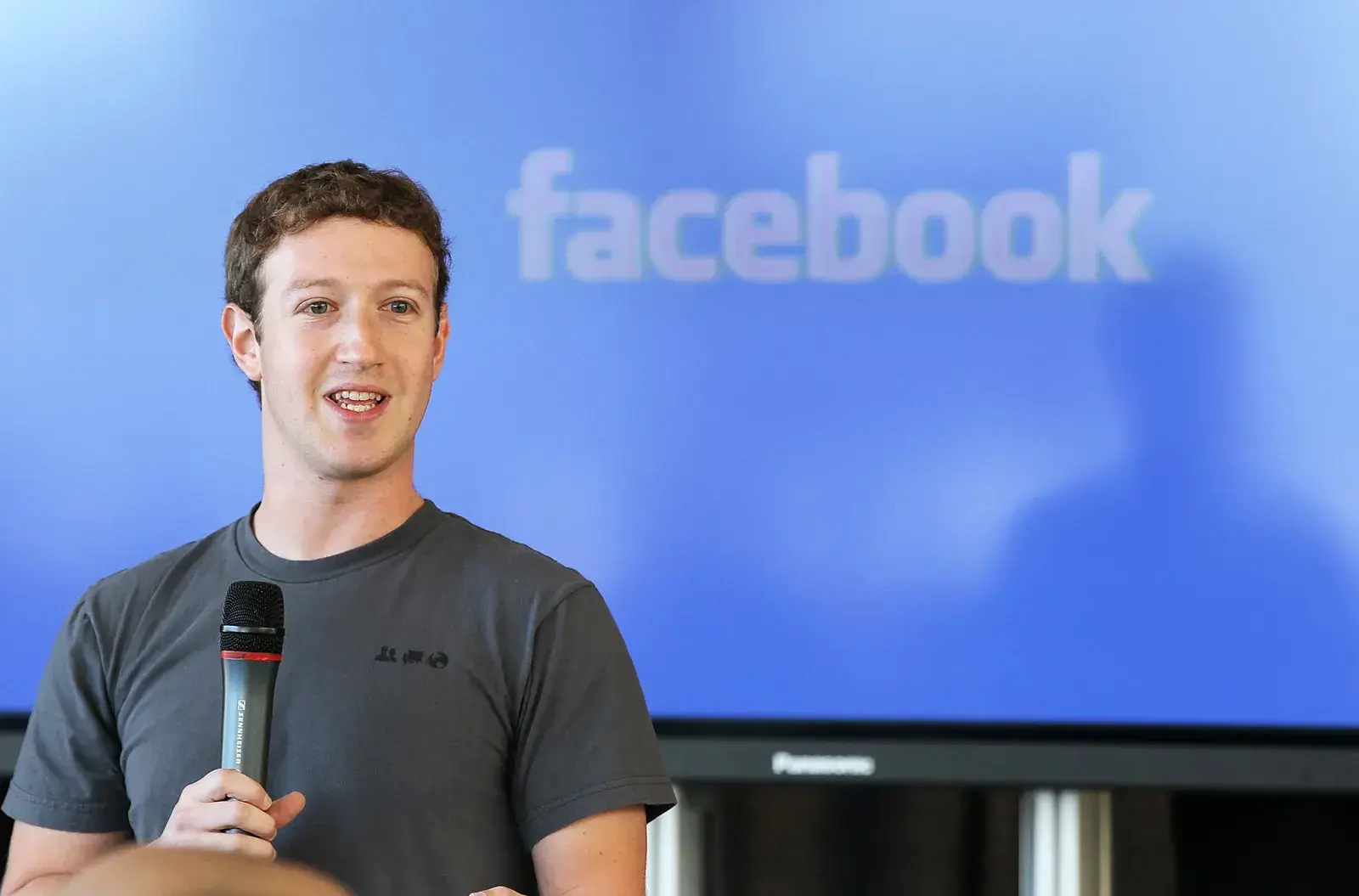 fcebook ftr