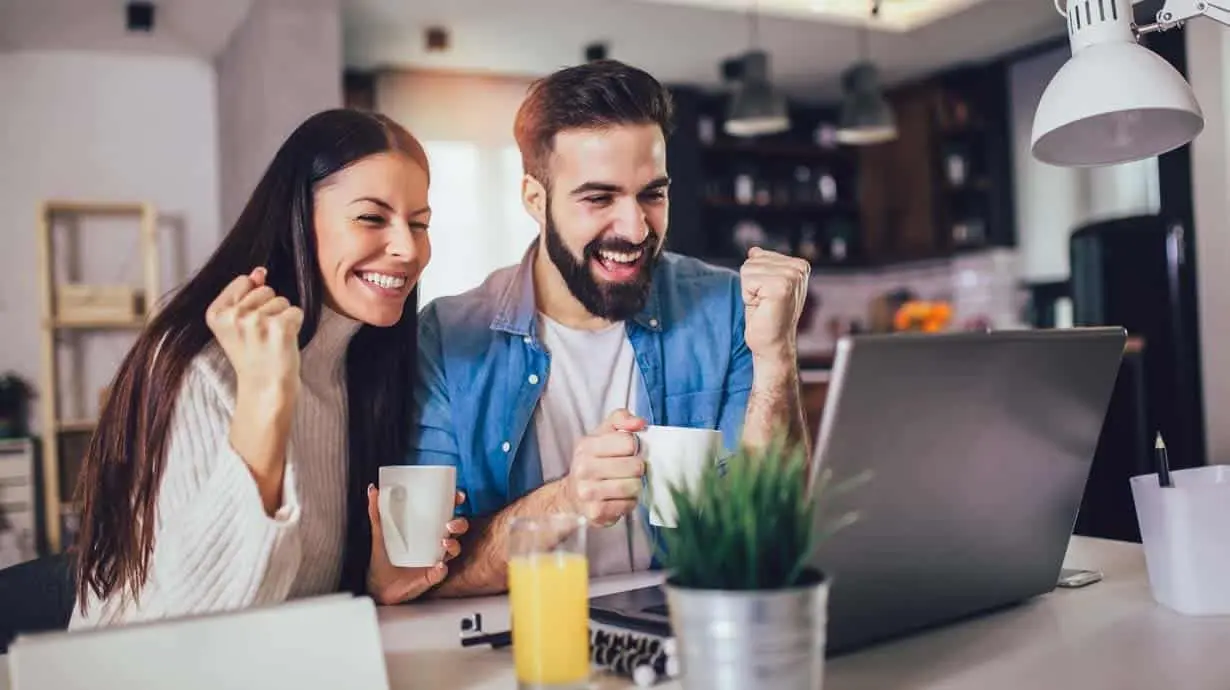 happy wireless customers 1230x690 1