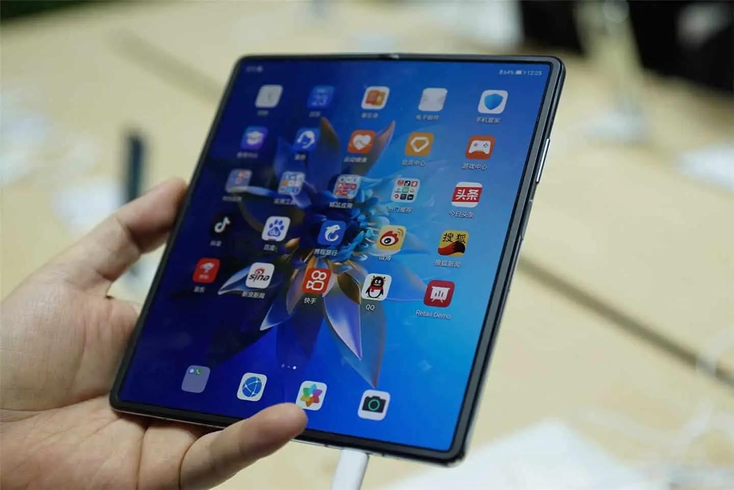 huawei mate x2 1