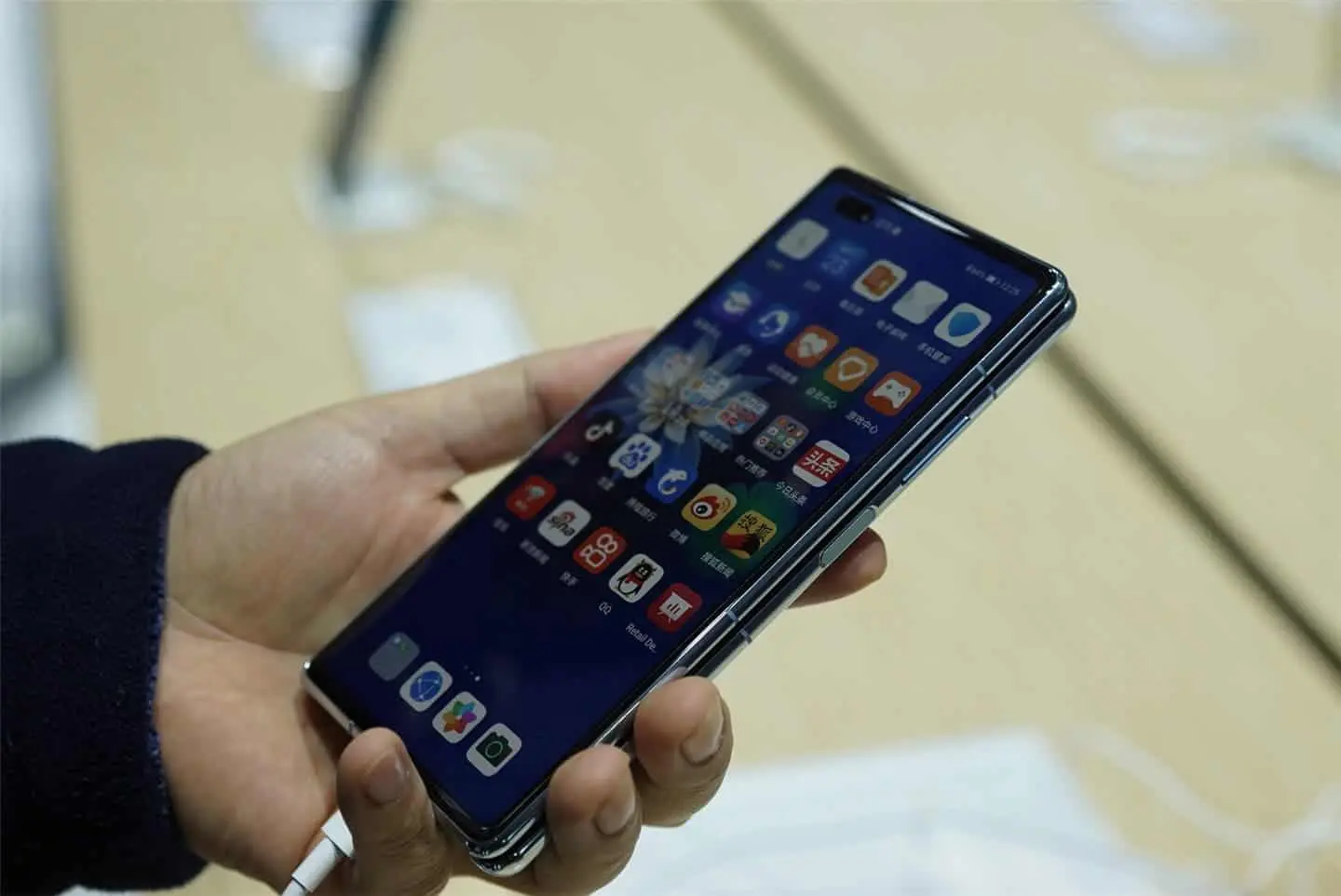 huawei mate x2 d