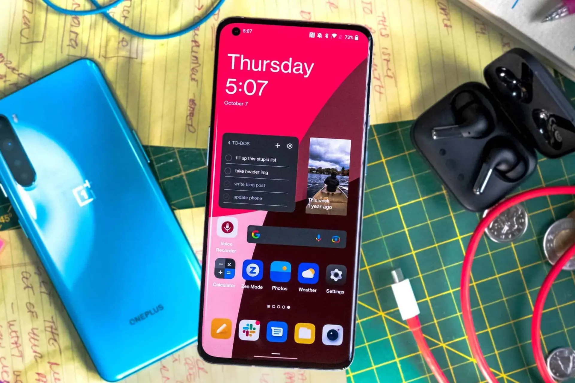 oxygen os 12 header scaled 1