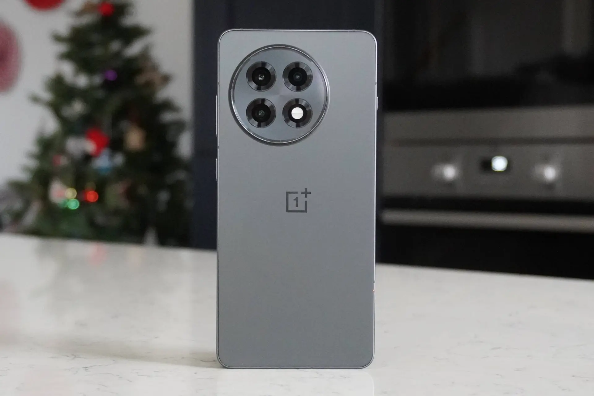 OnePlus Ends Hasselblad Partnership, Introduces New DetailMax Engine