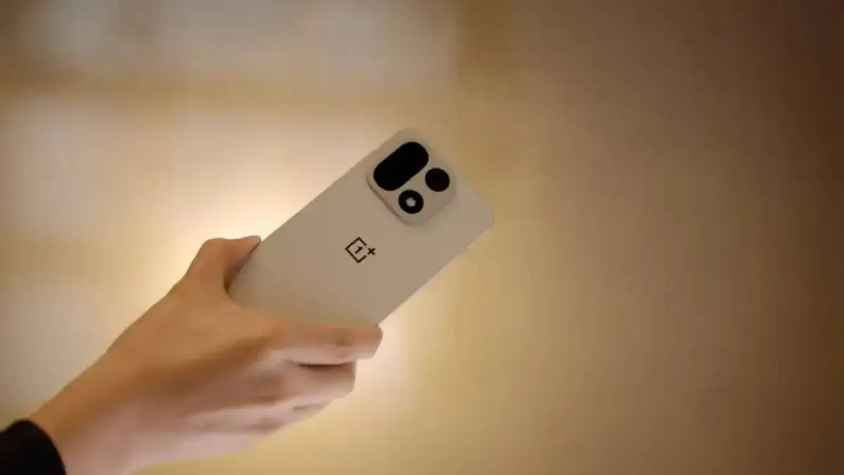 OnePlus 15 Launches with Snapdragon 8 Elite Gen 5, 165Hz Display, and Bold New Imaging Vision