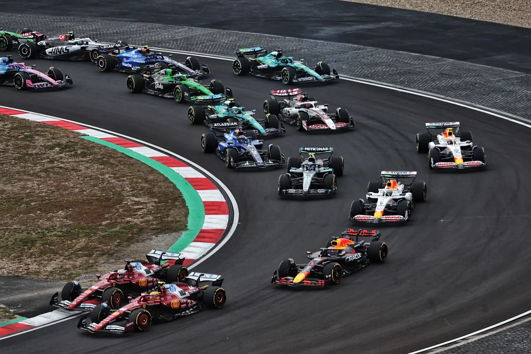 Wanneer rijdt Verstappen de volgende F1 Grand Prix in 2025?