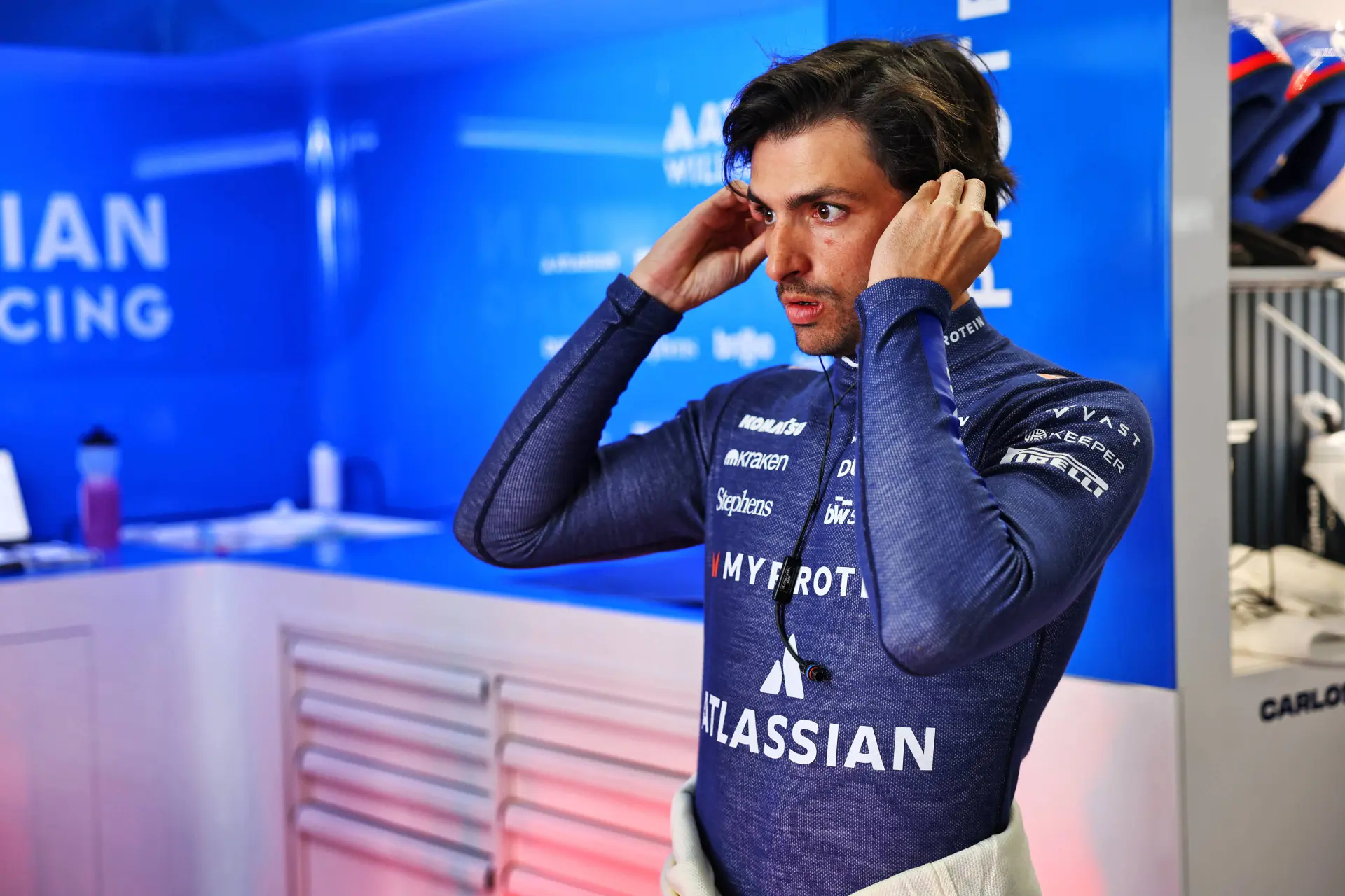 Sainz krijgt gridstraf na incident met Hamilton