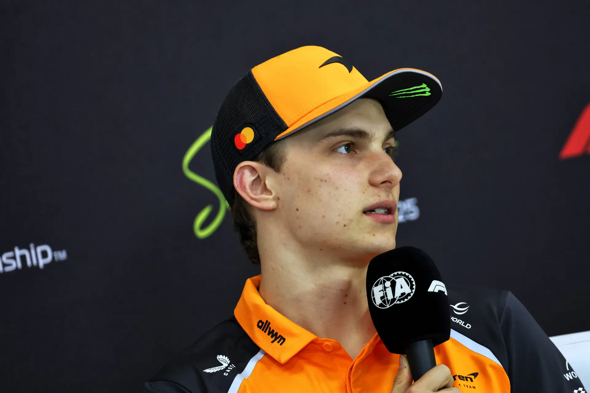 Piastri reageert op Verstappens opmerkingen over dominantie van McLaren