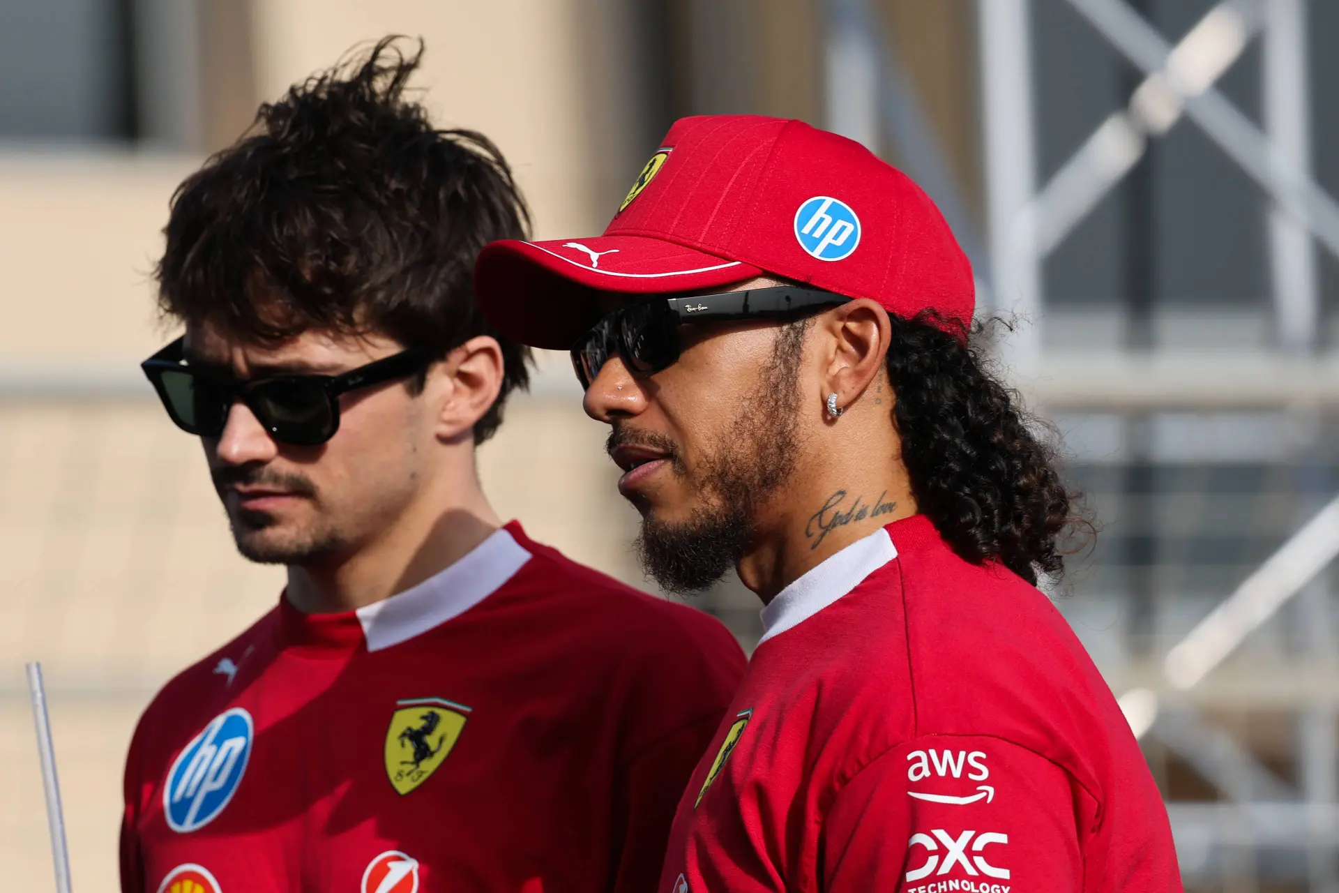 Leclerc: 'Hype rondom Lewis Hamilton naar Ferrari maakte alles erger'