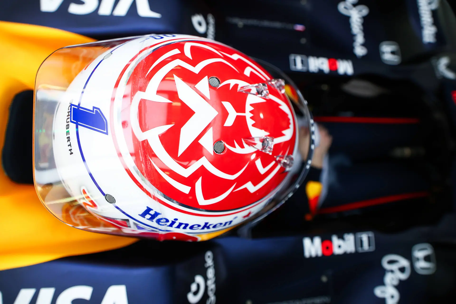 McLaren declasseert veld in VT3, Verstappen op enorme achterstand