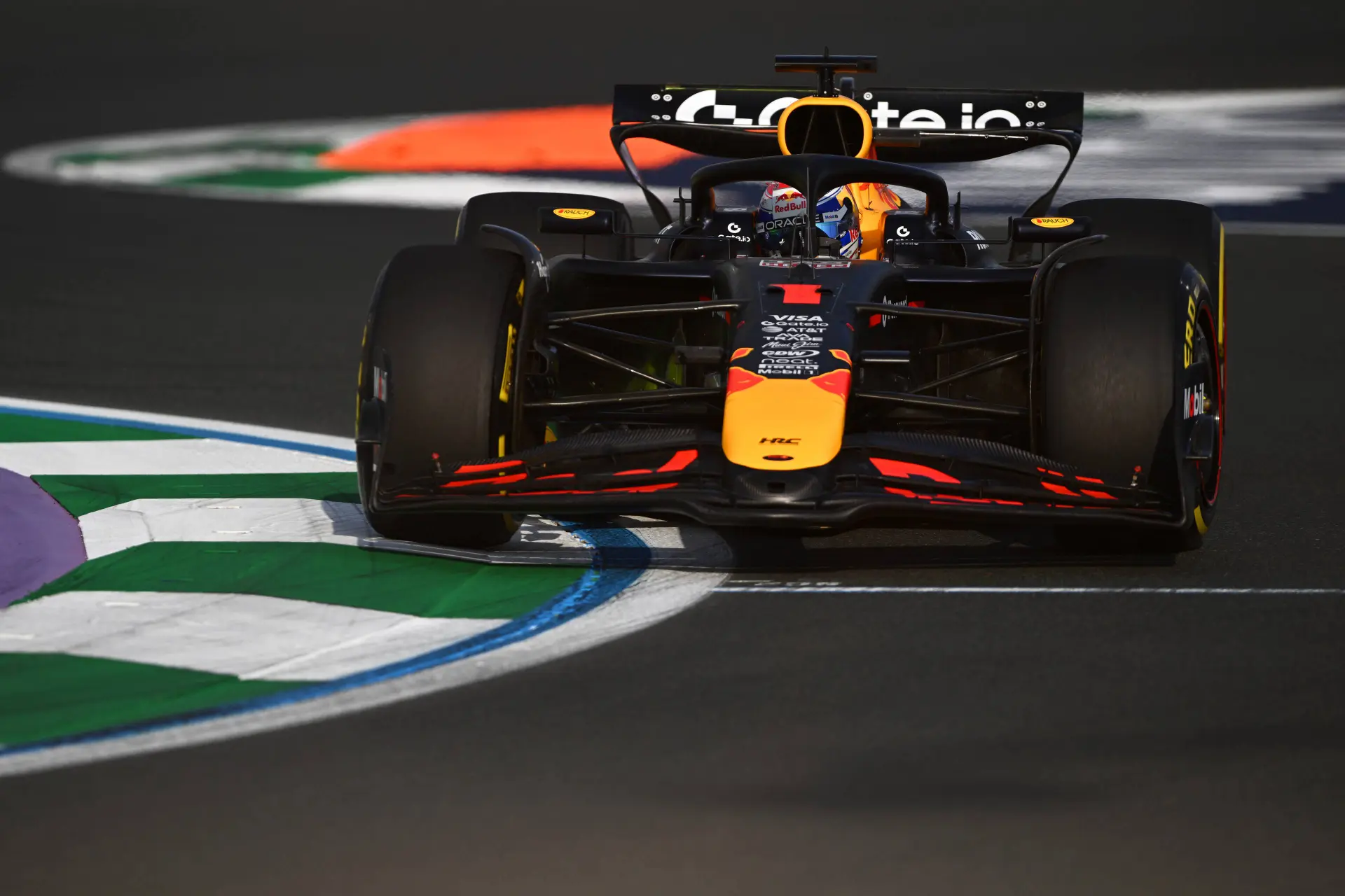 Norris complains about verstappen over team radio