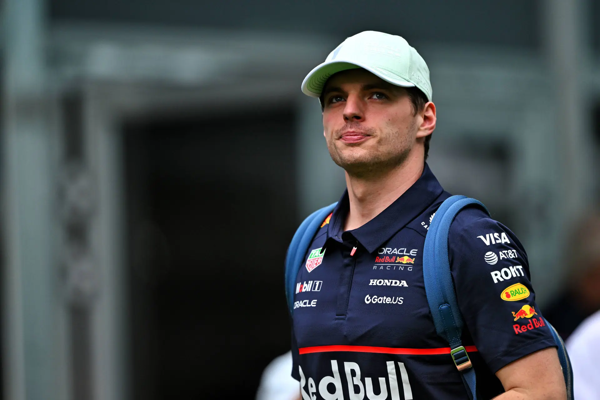 Verstappen kan niet zomaar overstappen naar Mercedes volgens Albers