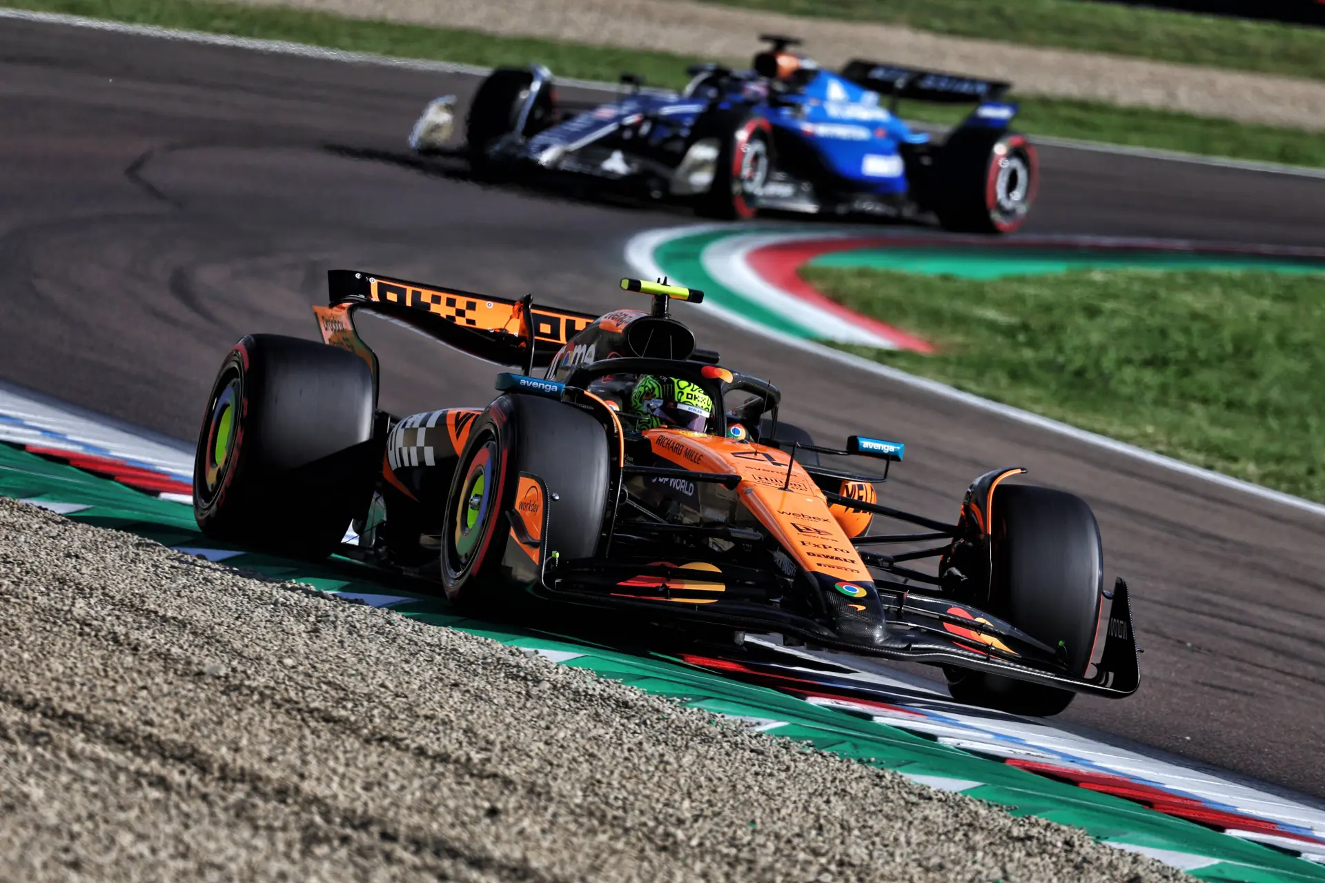 F1 WK-stand coureurs | Piastri ziet Verstappen en Norris dichterbij komen