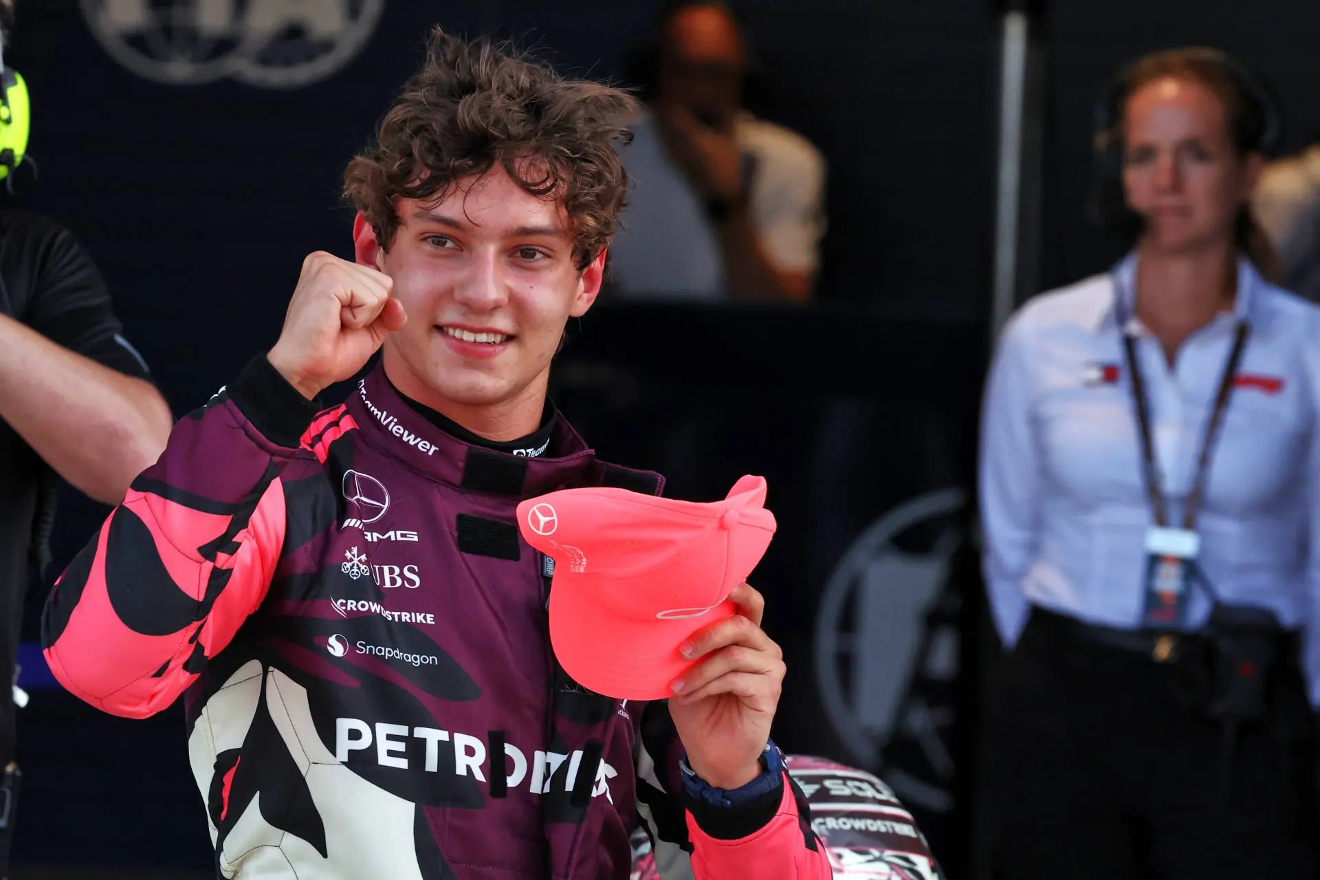 Antonelli straalt na pole, maar is beducht voor Verstappen en McLaren