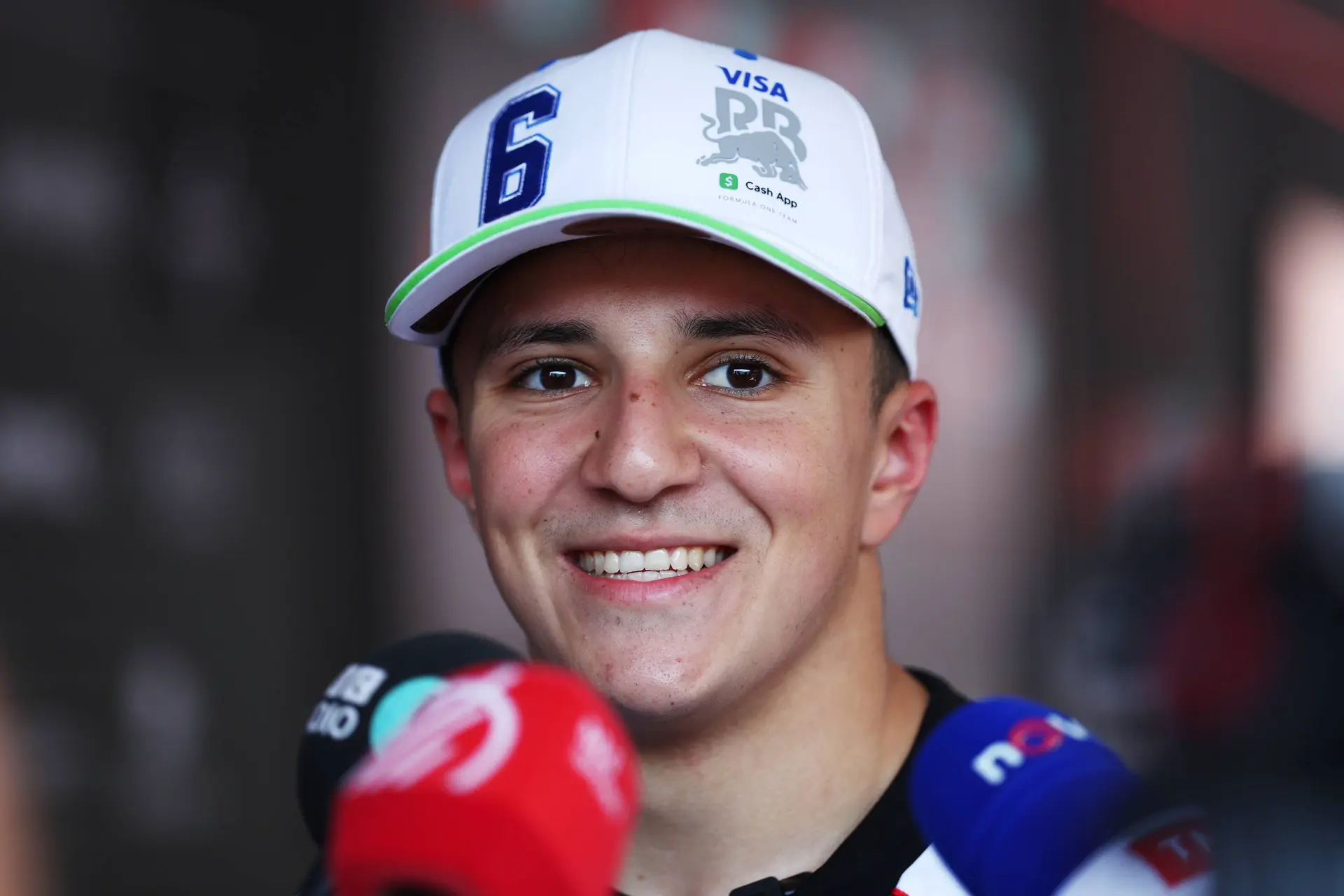 Hadjar staat te springen om naast Verstappen te rijden bij Red Bull