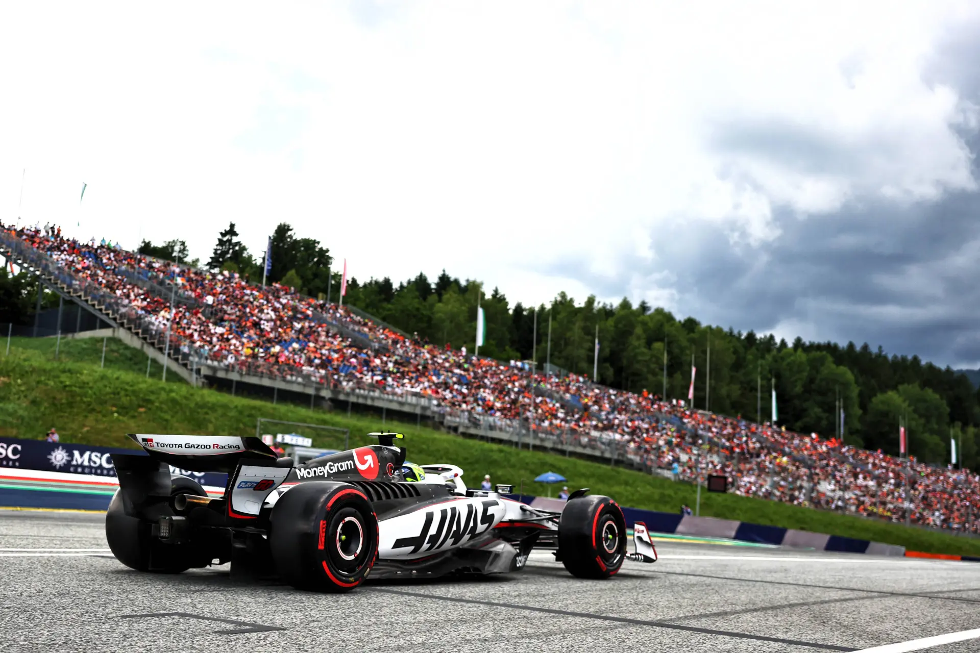Unexpected collision causes blockade at the Austrian Grand Prix