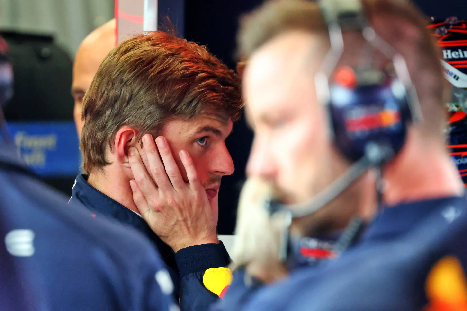 Verstappen met geüpdatete Red Bull binnen schootsafstand van dominant McLaren