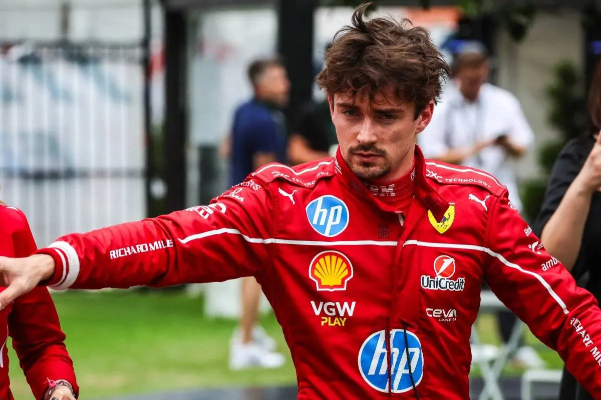 Leclerc reageert op contact met Verstappen: 'Hij maakte een fout'