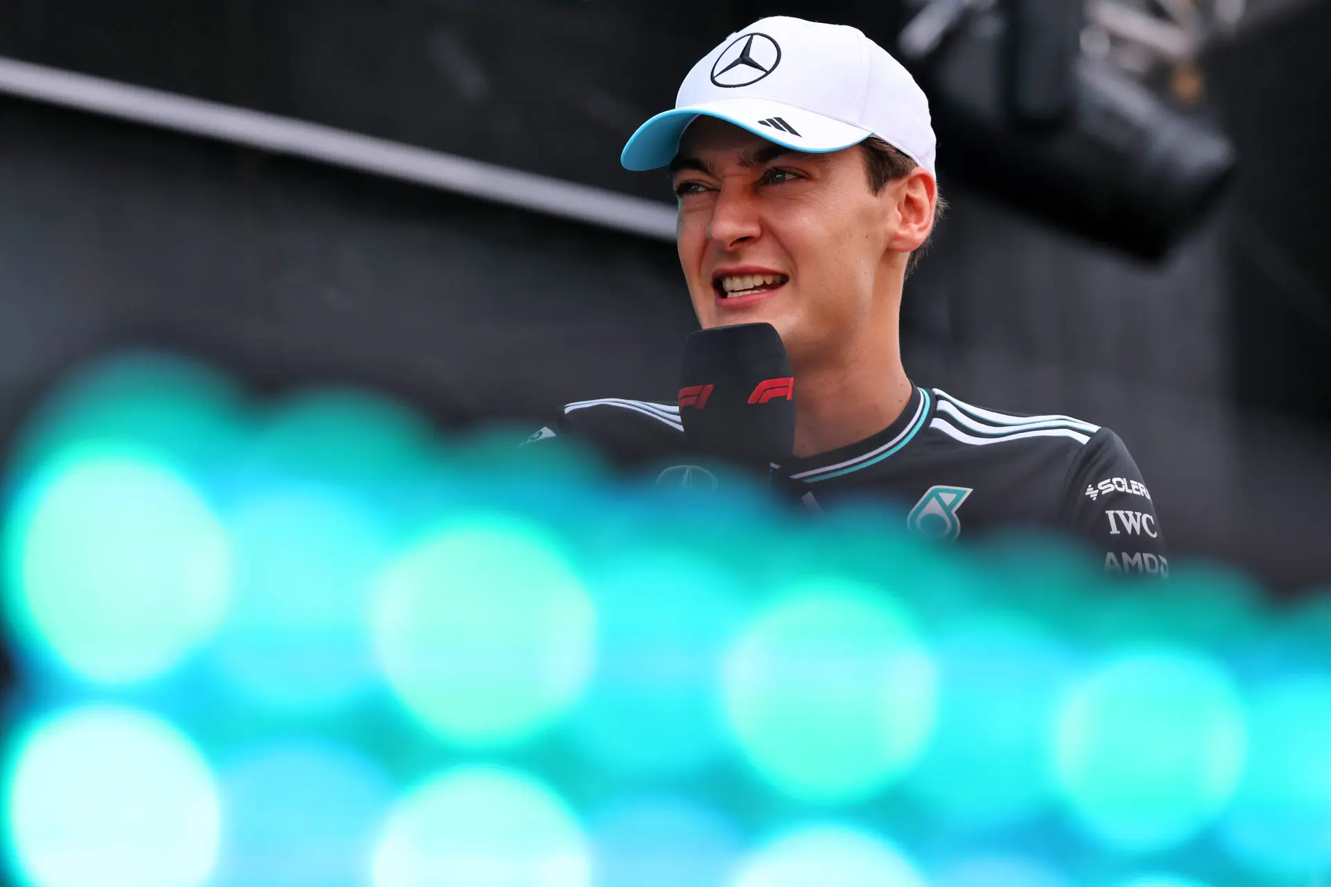 Russell ziet kansen somber in voor zichzelf en Verstappen door dominant McLaren