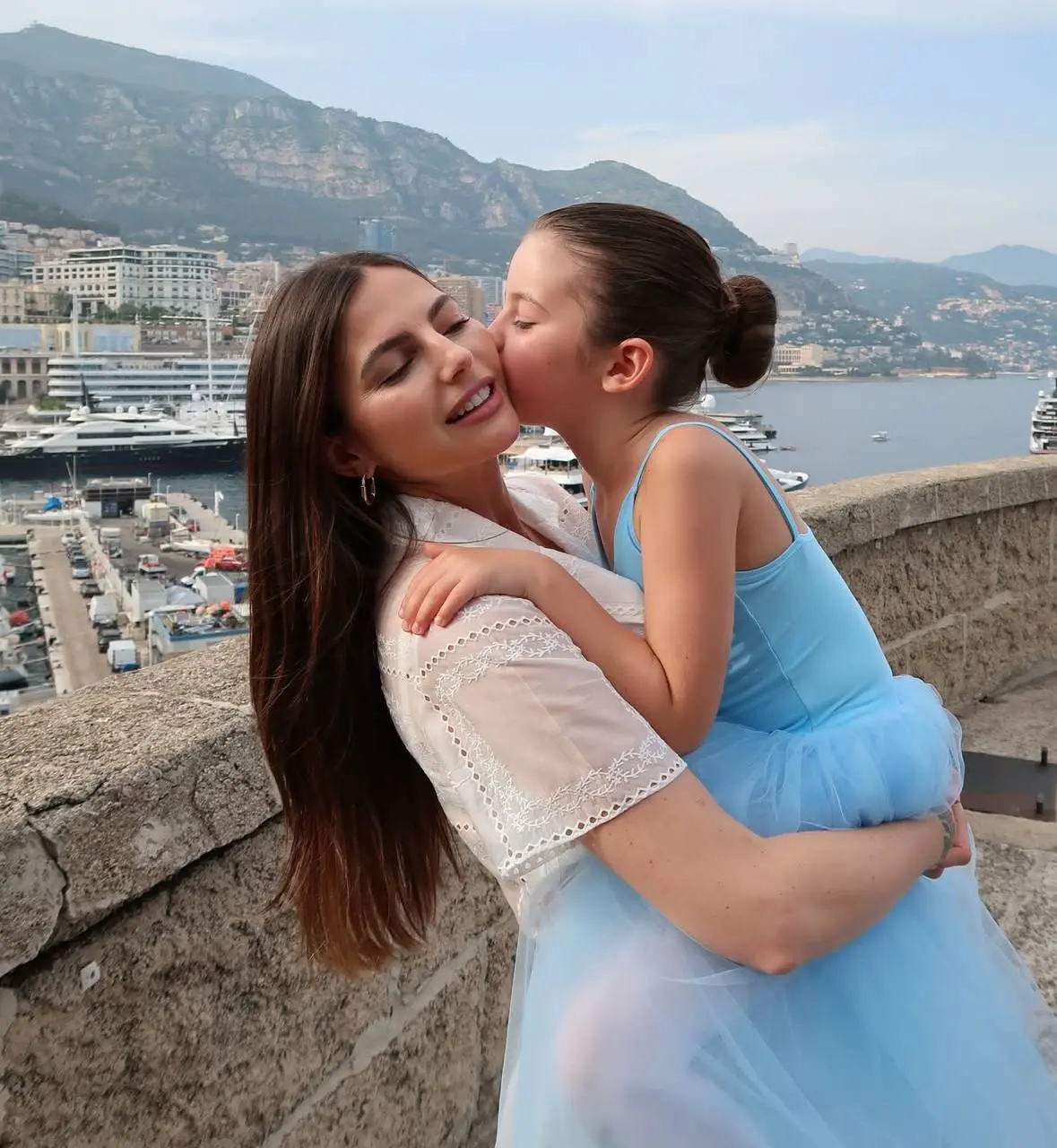 Kelly Piquet 'onthult' reden van bezoek Max Verstappen aan Italië