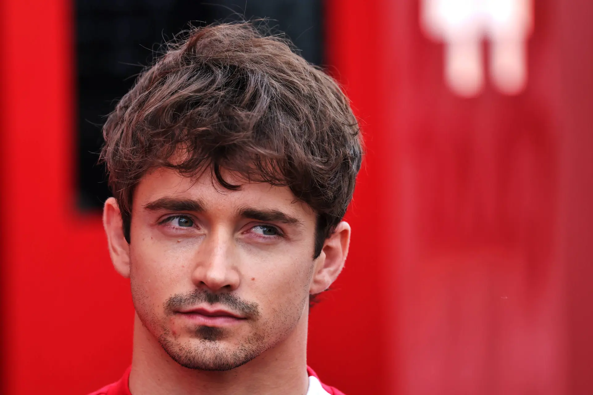 Leclerc reageert stellig op geruchten over mogelijk vertrek bij Ferrari