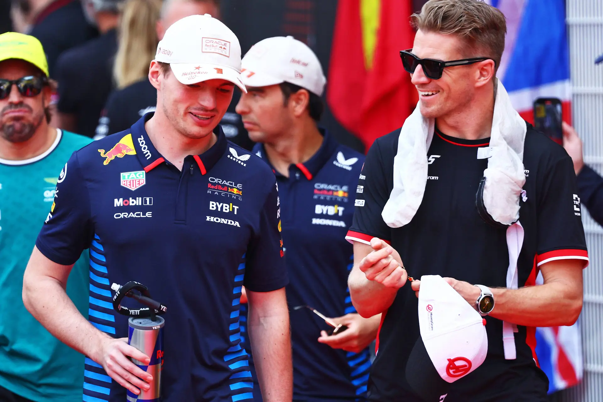 Hulkenberg meteen door Verstappen gefeliciteerd met eerste podium