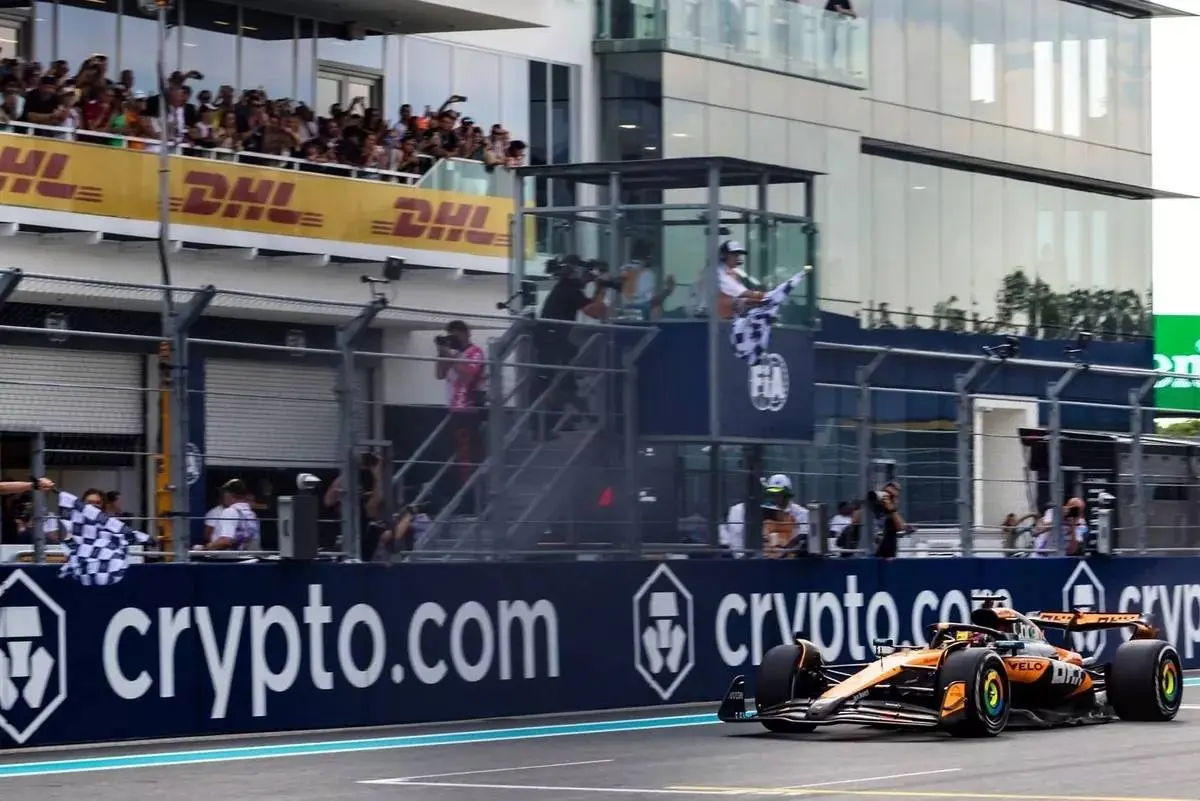 Two chequered flags waved at Verstappen and Piastri, but there's a reason behind it